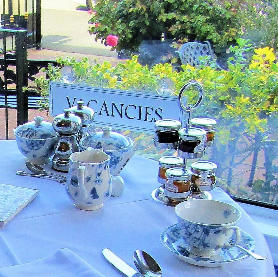 Stratford House Exclusively For Adults Hotel Llandudno Buitenkant foto